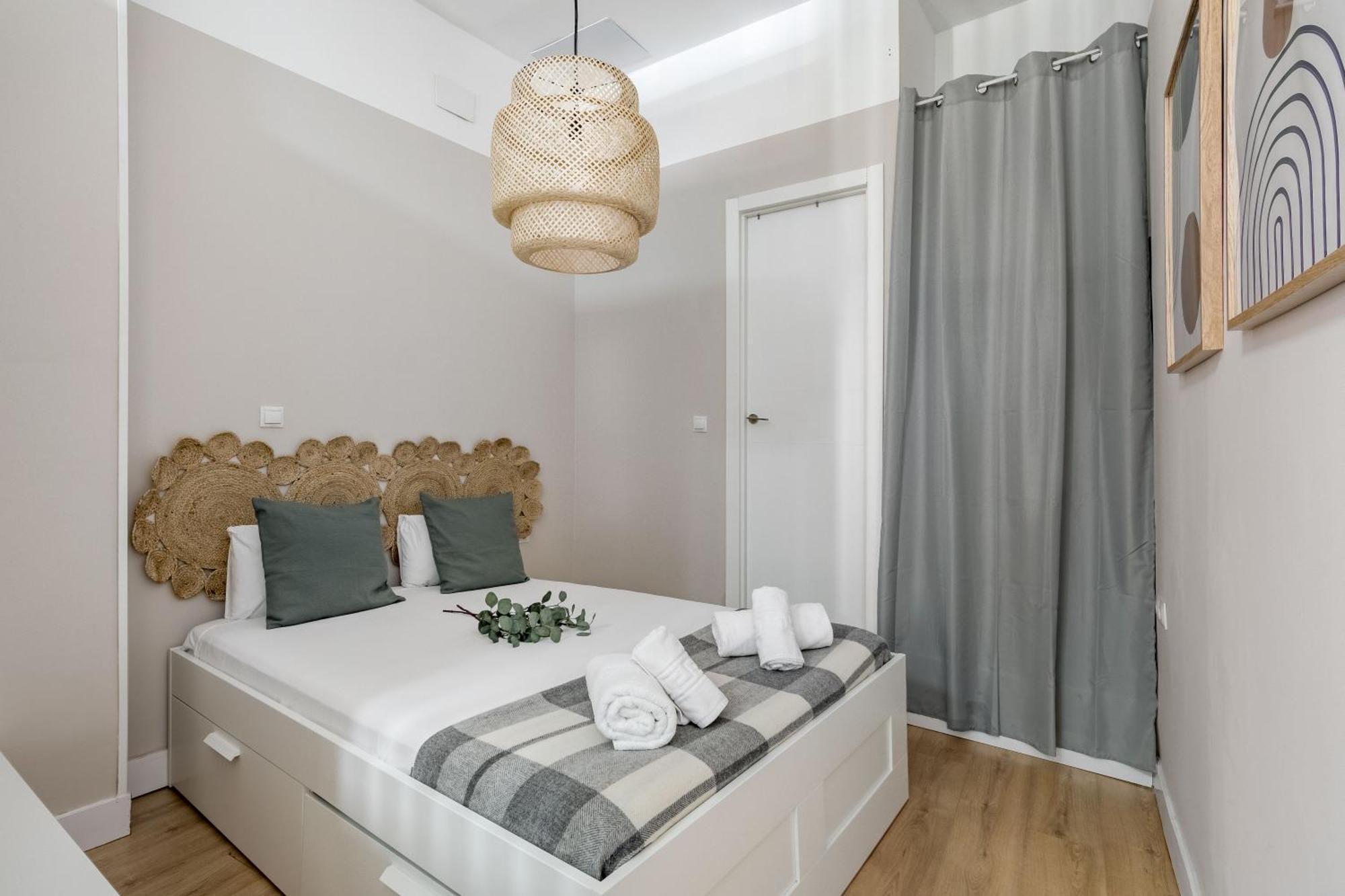 Appartement Charming Lucero à Madrid Extérieur photo