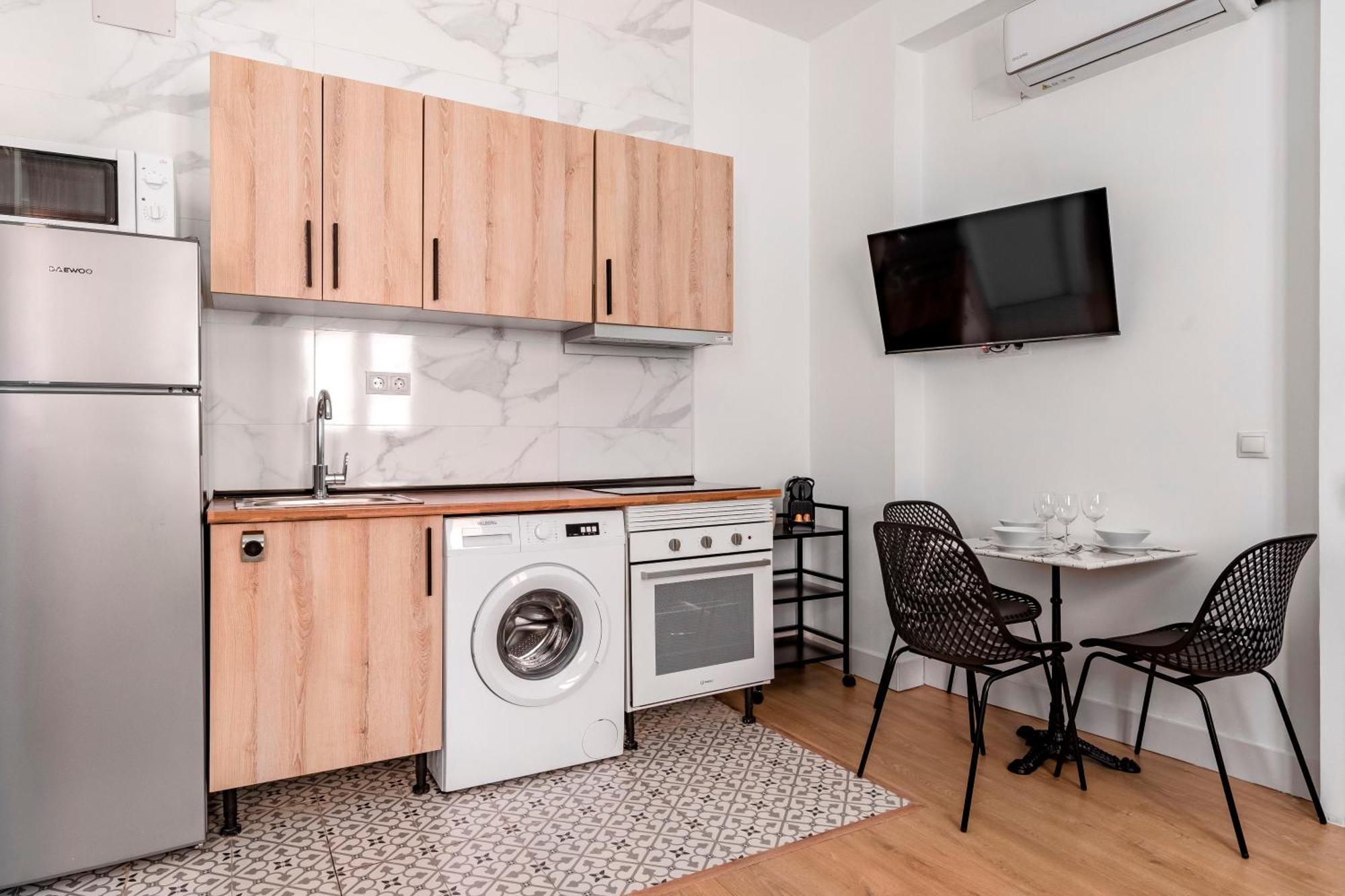 Appartement Charming Lucero à Madrid Extérieur photo